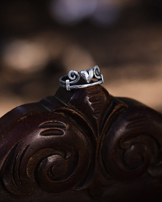 Heart Scroll Ring